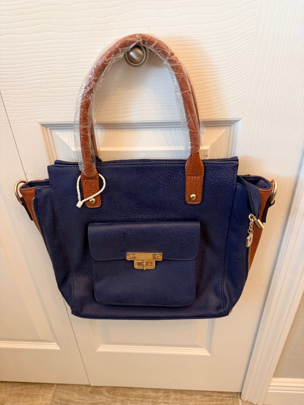 NEW- Navy "GUN HOLDER" purse